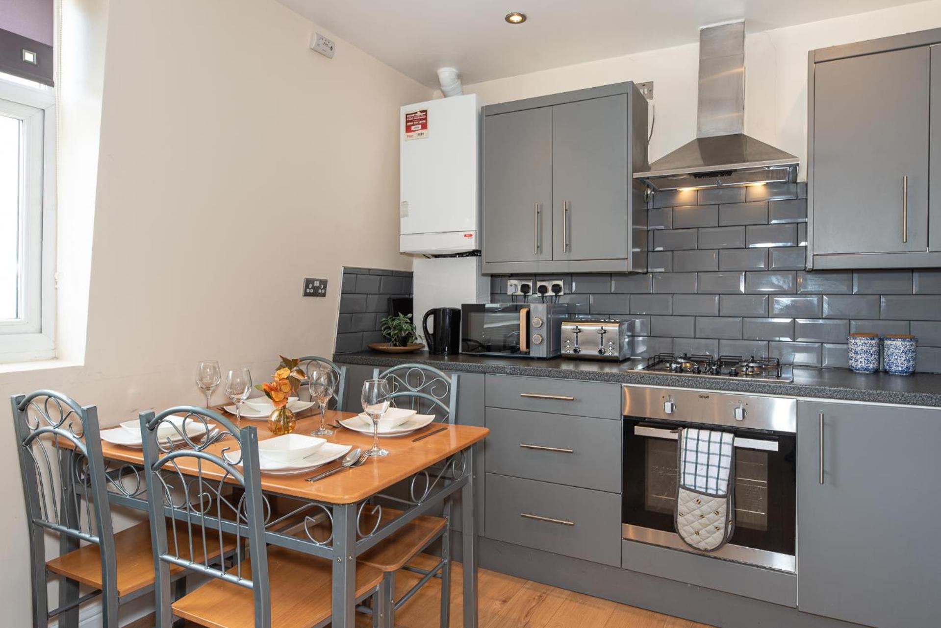 Lovely 3 Bed Apartment In The City Of Londres Exterior foto